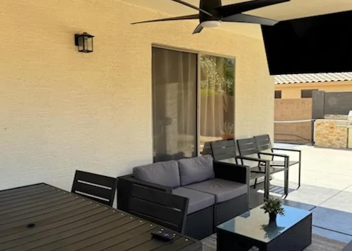 7br Sleeps 16 Pool Games Bbq Family Friends Corporate Teams Retreat Holiday home
